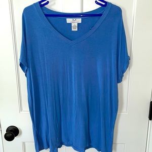 Magaschoni long tee perfect for those white jeans!